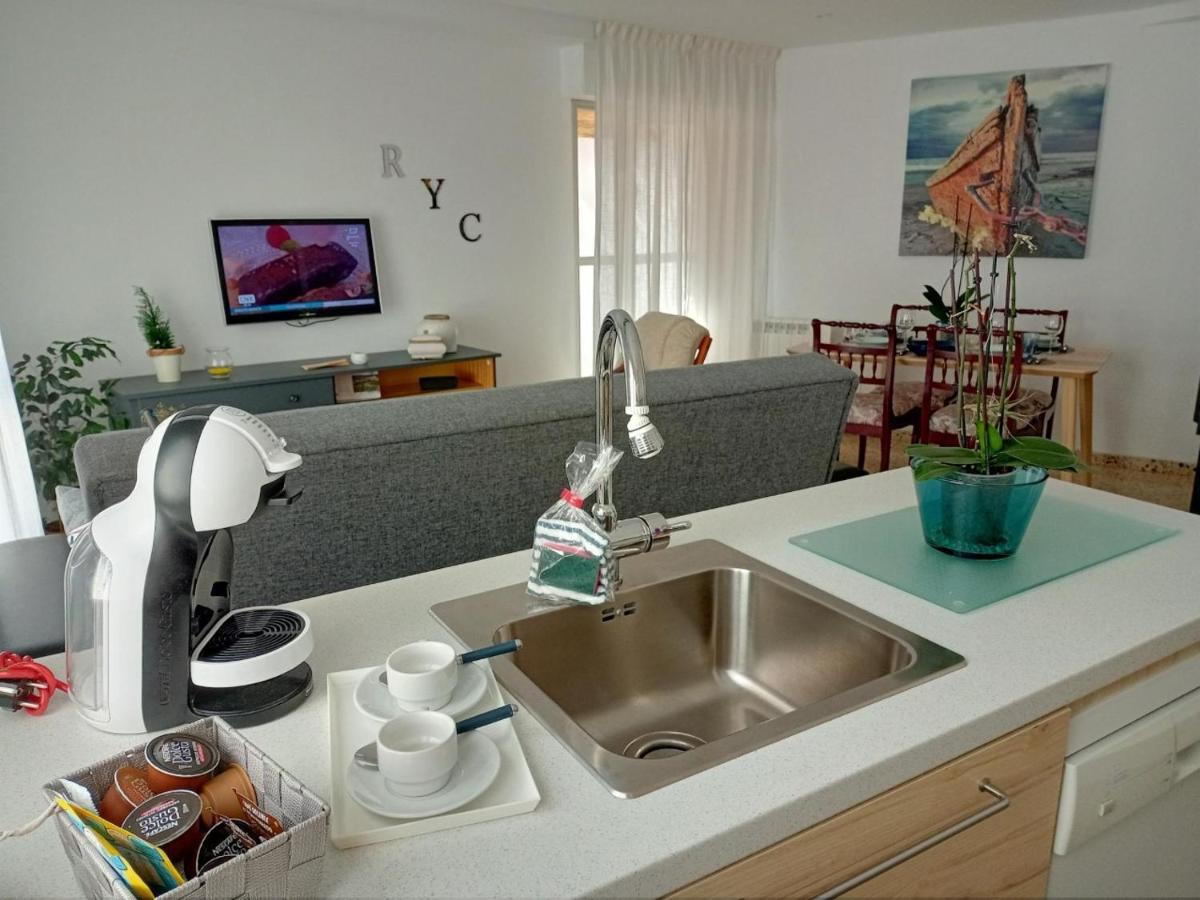 Apartamento R Y C Avilés Exteriör bild