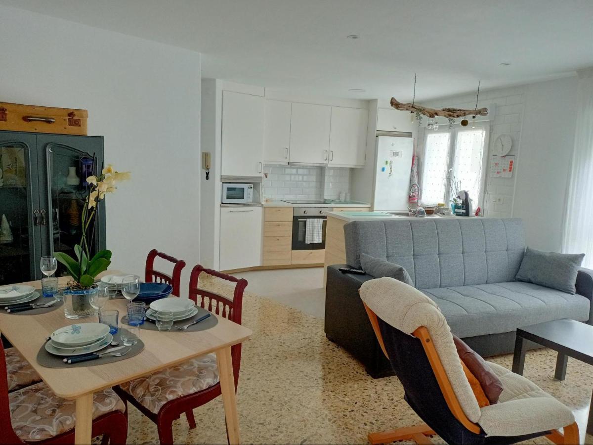 Apartamento R Y C Avilés Exteriör bild