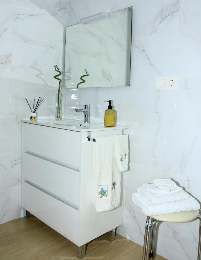 Apartamento R Y C Avilés Exteriör bild